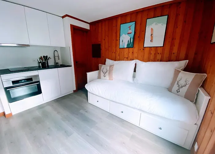 Jay - - Fully Equipped - Free Parking Apartment *